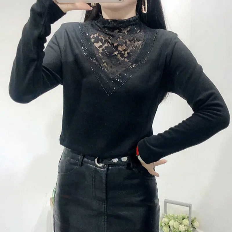 Hot Stamping Self Heating Velvet Warm Base Shirt for Women's Autumn and Winter New Lace Patchwork Top Long Sleeved T-shirt