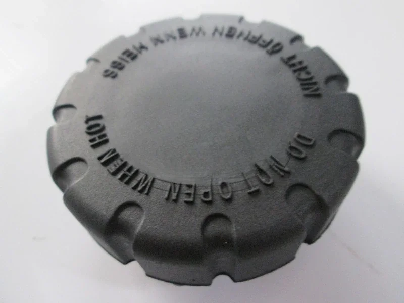 

China Brand New Genuine Figzero Auxiliary Kettle Cover For Mercedes Benz C240 E280 R300 R350 GL350 E200 E240 E63