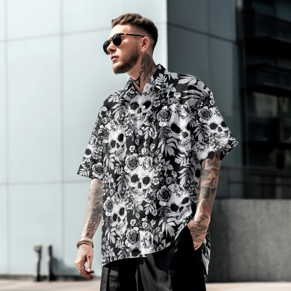 The street style is full of skulls black and white loose plus-size men's short-sleeved shirt summer thin lapel shirt