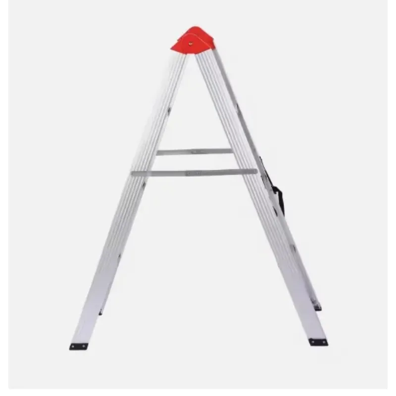 Escalera aislada plegable de aluminio de estilo industrial moderno para aplicaciones al aire libre de taller doméstico y supermercado