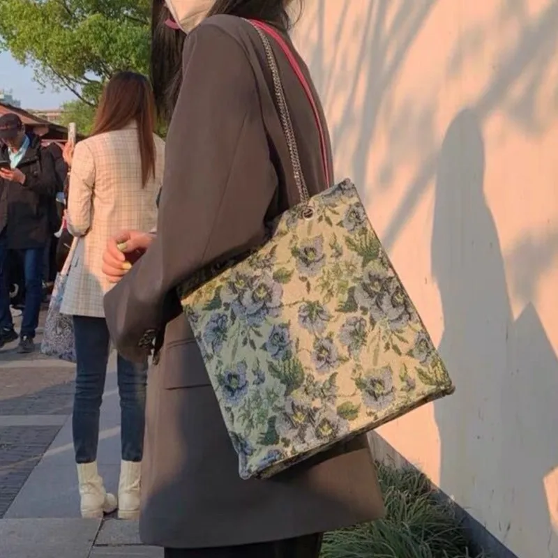 

Ins Korean Retro Green Jacquard Tote Bag Women Large Capacity Harajuku Shoulder Bag Ladies Elegant Gentle Chain Underarm Bag New