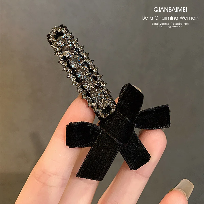 

Velvet Bow Hair Clip for Women Vintage - Grey Rhinestone Side Bangs Clasp Daily Casual Luxury One-Sided Pin