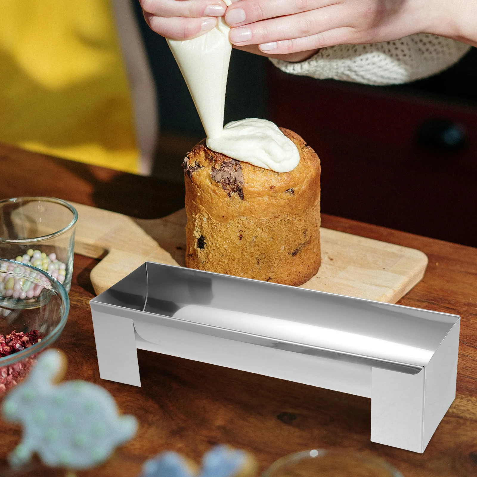 

U-Shape Acrylic Cake Roll Mold Sturdy Stainless Steel Bakeware Cooling Bread Mold for Baking Rolls Pastries U- Shape Cake Pan