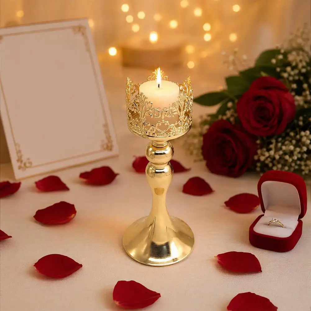 Crown Metal Candlestick European Style Crown Metal Candle Holder Decorative Dinner Table Centerpiece Elegant Mantel for Wedding