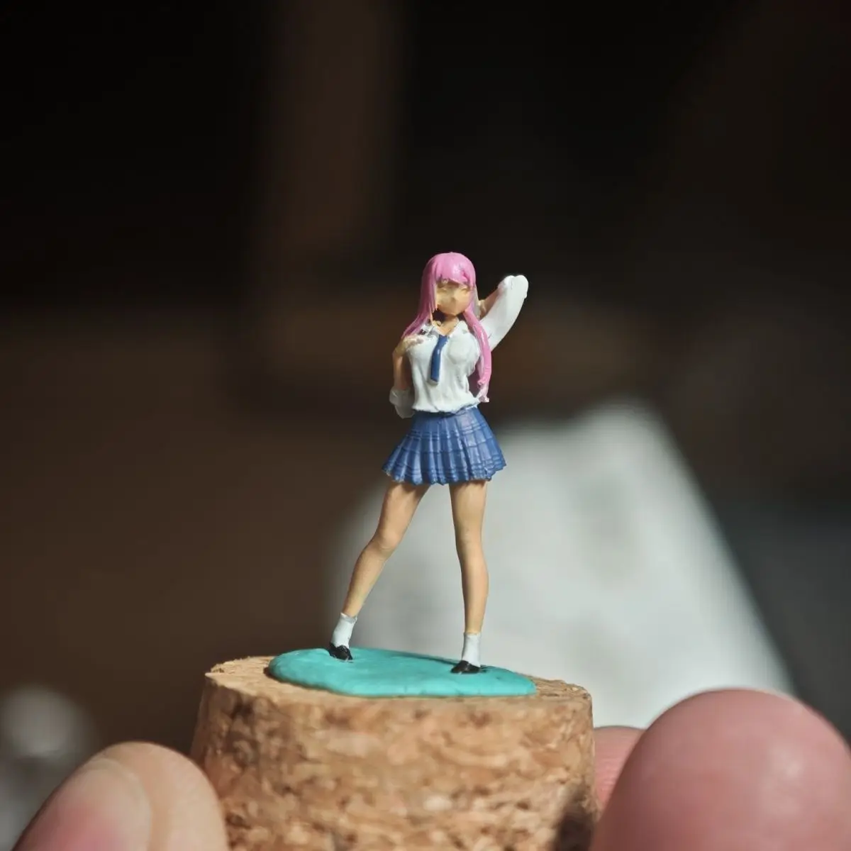 

1/64 Static Miniature DIY Hand-painted Resin JK Girl Model Diorama