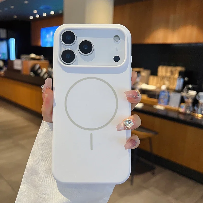 حافظة هاتف مغناطيسية لهاتف iPhone 17، لمسة نهائية ناعمة غير لامعة، مادة صديقة للبشرة، تصميم نحيف، شحن لاسلكي متوافق