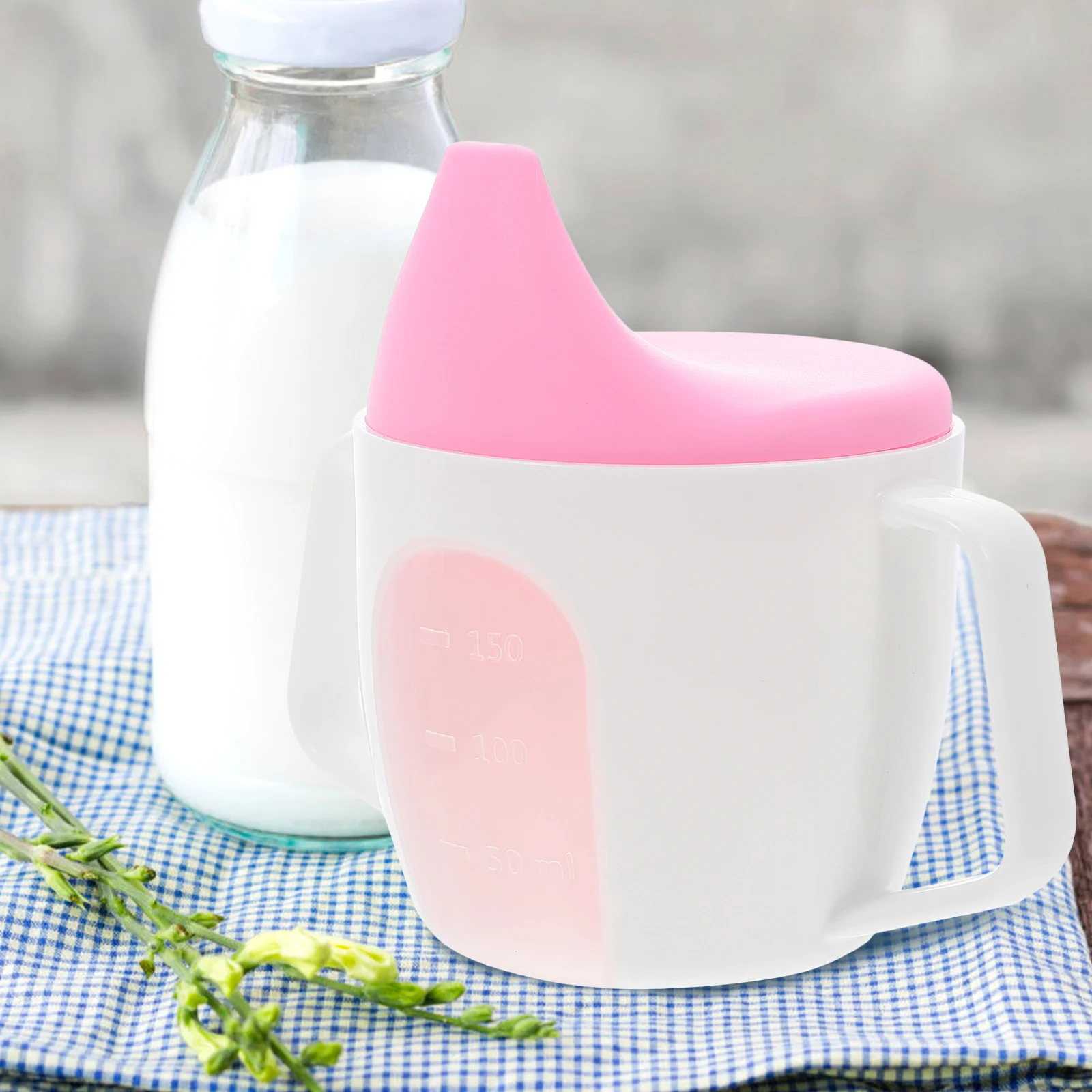 

Прекрасная тренировочная чашка для воды с двойной ручкой, бутылочка для питья для малышей, портативная мерная шкала, герметичная конструкция