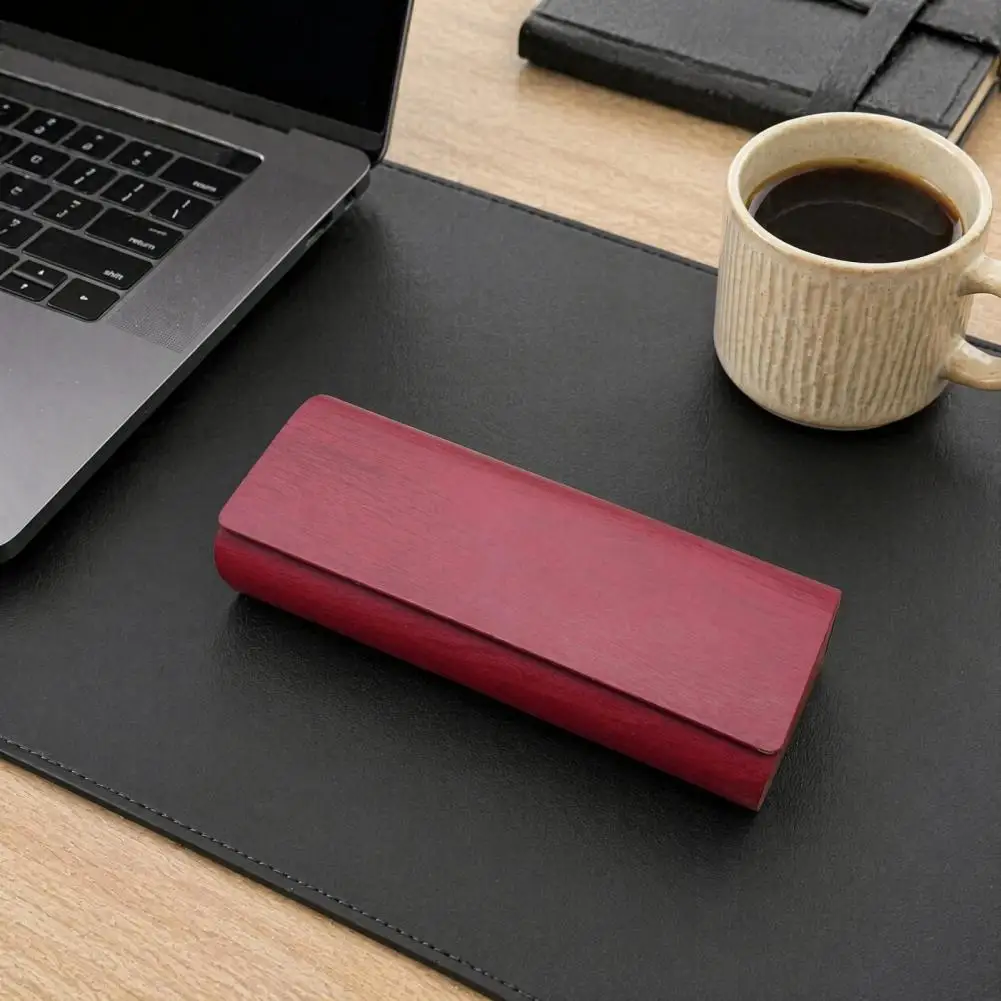 Scratch-resistant Storage for Eyewear Magnetic Glasses Case Hard Eyeglass Case with Magnetic Closure Portable Protective for Men