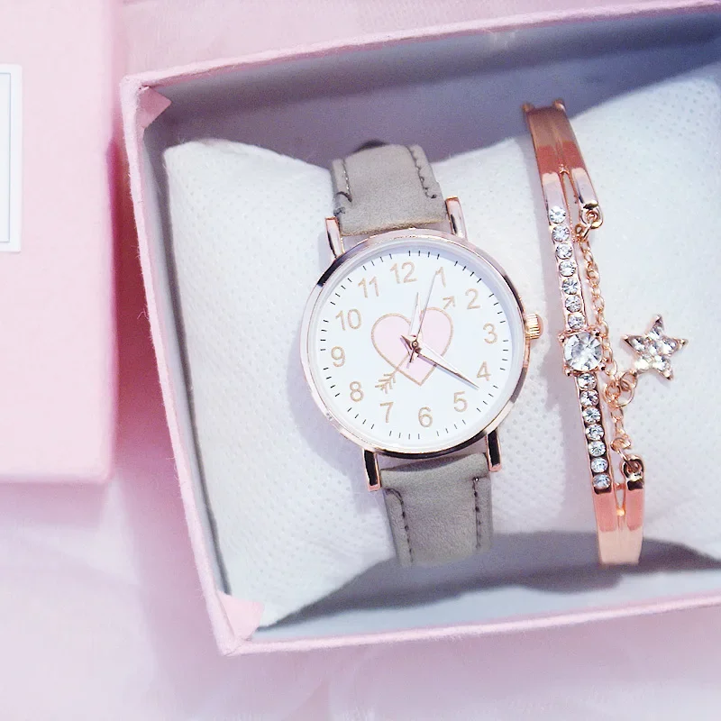 Cute Heart Pattern Dial Girls Quartz Wrist Watch Simple Leather Band Fashion Watch For Student Daily Gift