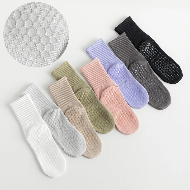 

4 Pairs Yoga Socks for Women Solid Color Simple Pilate Socks Silicone Non-slip Fitness Indoor Gym Training Floor Socks Mid Tube