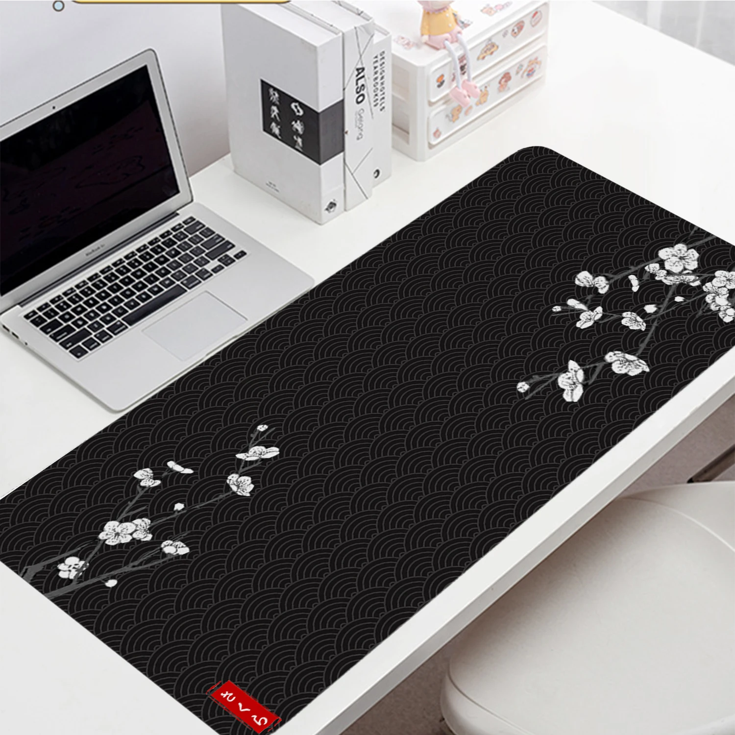 

Large Mouse Pad Cherry Blossoms Sakura Gaming Keyboard Pad Desk Mat Big Office Computer Pad Game Mousepad with Locking Edge