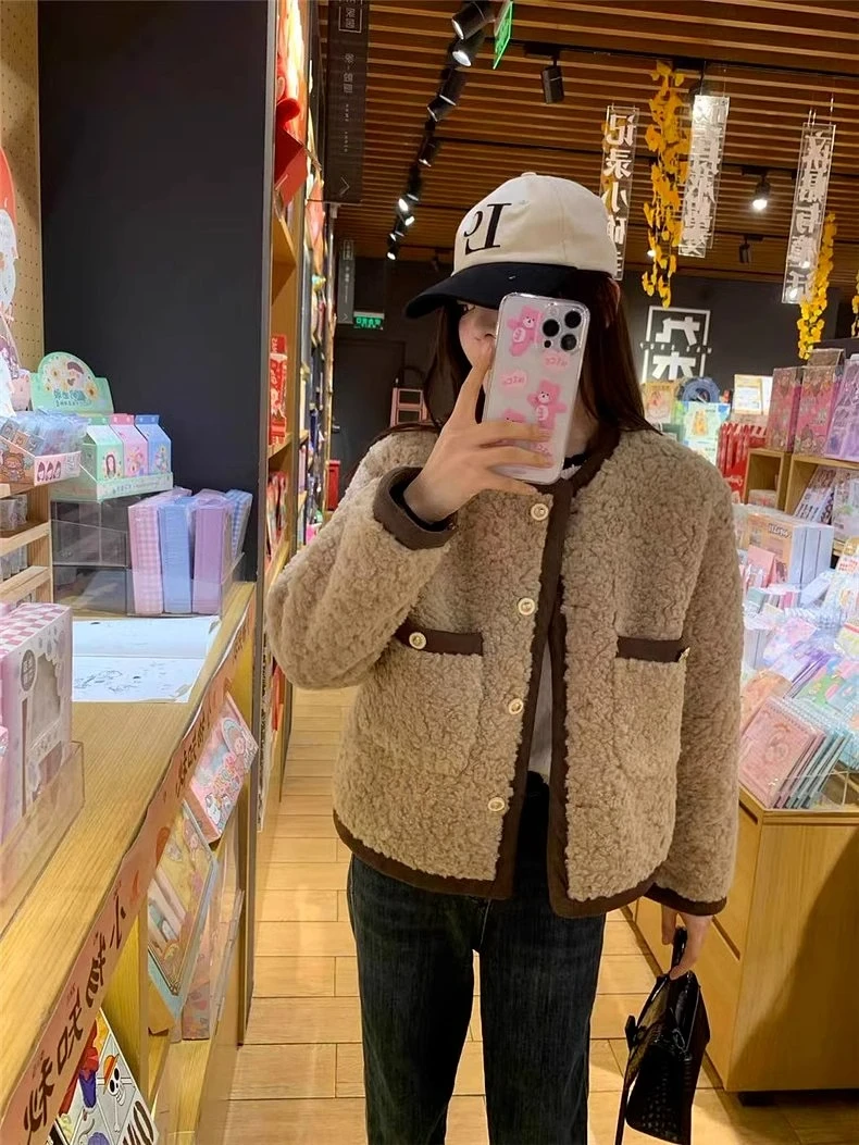 Nowa Kolekcja Damska Krótka Kurtka Fraance Sle Jaet Jesień Zima Ocieplana Płaszcz z Futra Jagnięcego Skórzana i Futrzana Odzież Wierzchnia