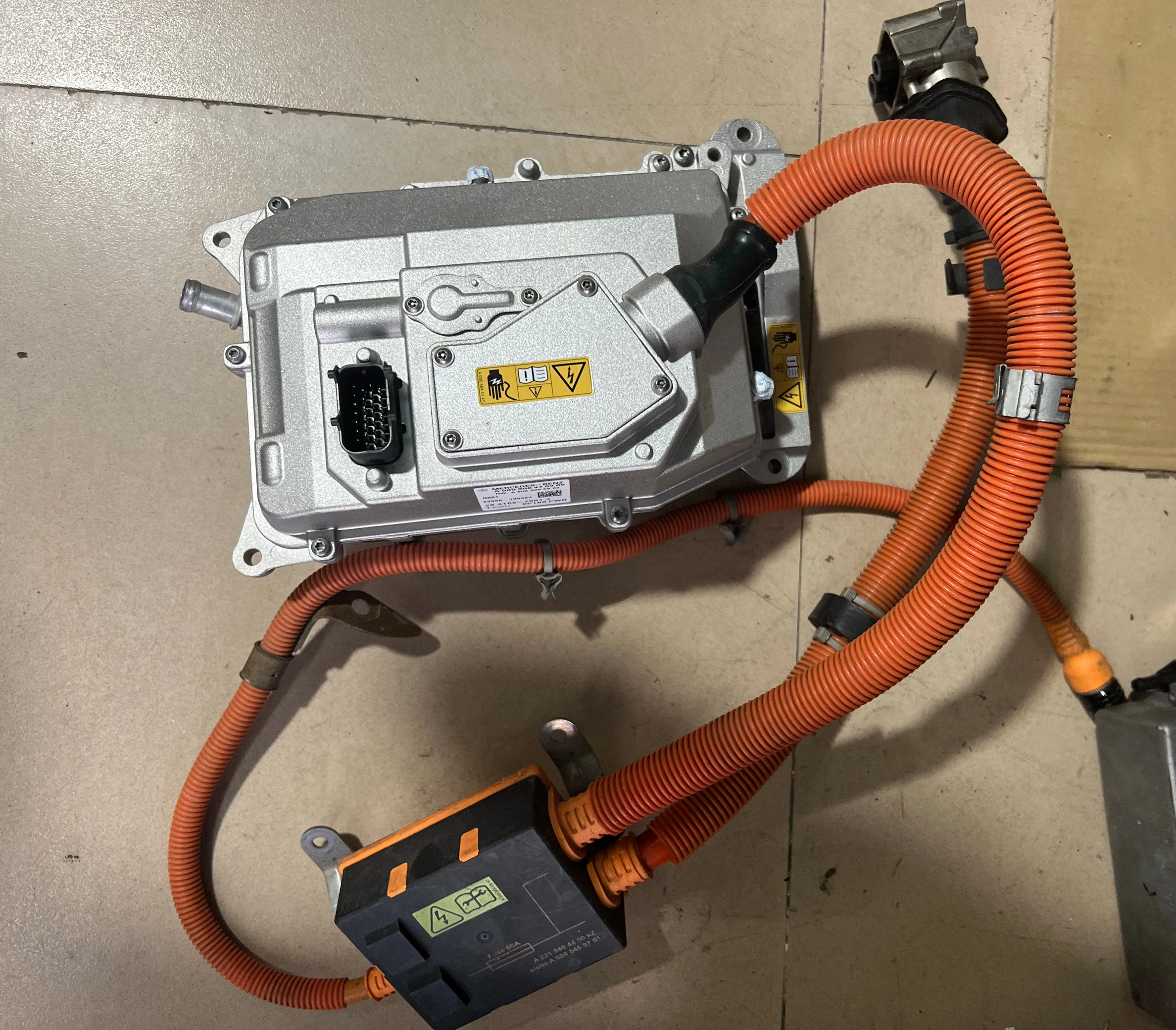 

Original Hybrid Power Electronic Module Inverter For Mercedes-Benz S-Class S400 W221 Programming-free Car Accessories Parts