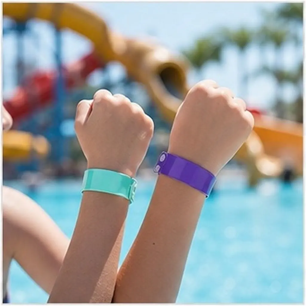 Waterproof PVC Wristbands Handwritten Id Information Adjustable Comfortable Band for Hospitals Bars Amusement Parks