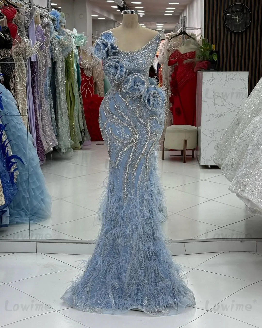 

Robe Feathers Blue Flowers Customized Prom Dress Strapless Crystals Luxury Celebrity Dresses Mermaid Arabic Evening Party Dress