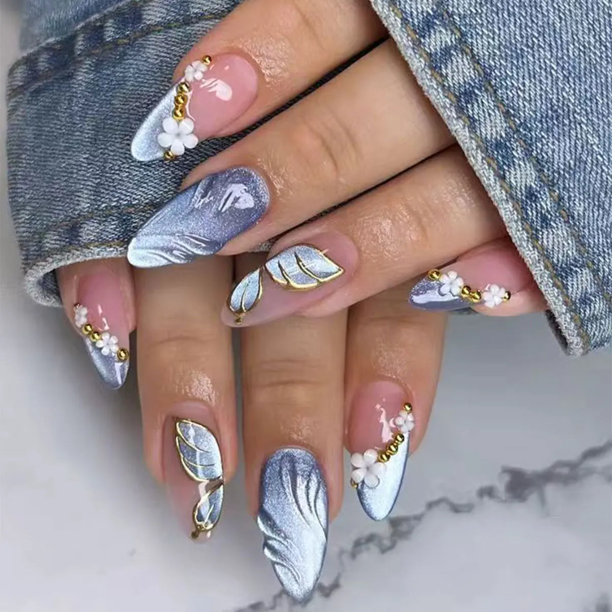 3D-Mandel-Nägel zum Aufdrücken mit Blumen-Perlen-Stern-Designs, 3D-Glitzer-Kleber auf die Nägel, niedlicher, glänzender Acryl-Nagel zum Aufkleben