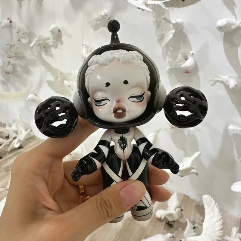 Skullpanda Baby Suffocating Figure Shackle Melting Introspection Breaking Out Black Cool Beauty Evil SP Toy Doll Girl Designer