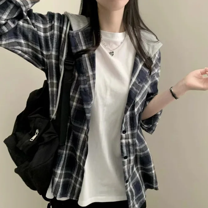 

Retro Single-breasted Plaid Shirt Jacket Women's 2026 Autumn New Loose Design Hooded Splicing Long-sleeved Top