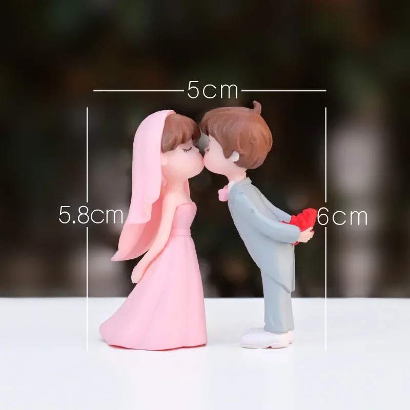 2Pcs Wholesale couple doll groom and bride kiss human-shaped ornament, wedding room decoration couple small gift