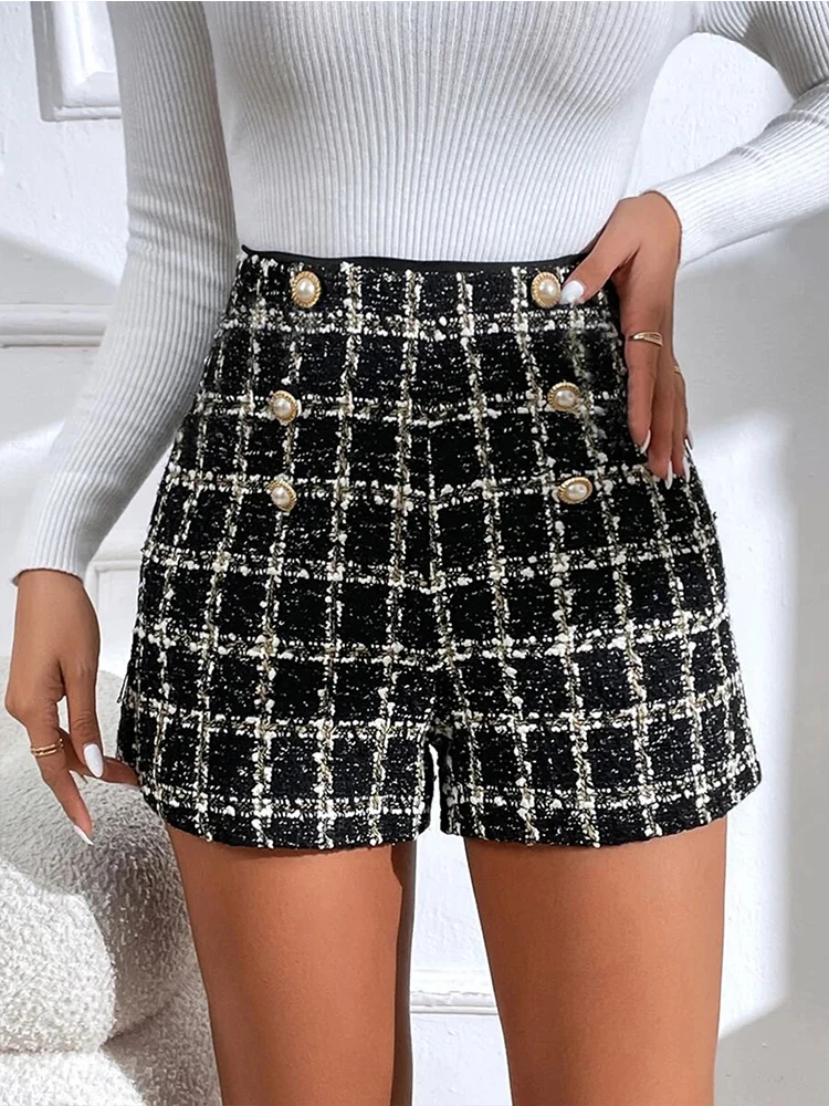 Women\'s summer fashion vintage woolen A-line woven black and white plaid front button-decorated trouser shorts