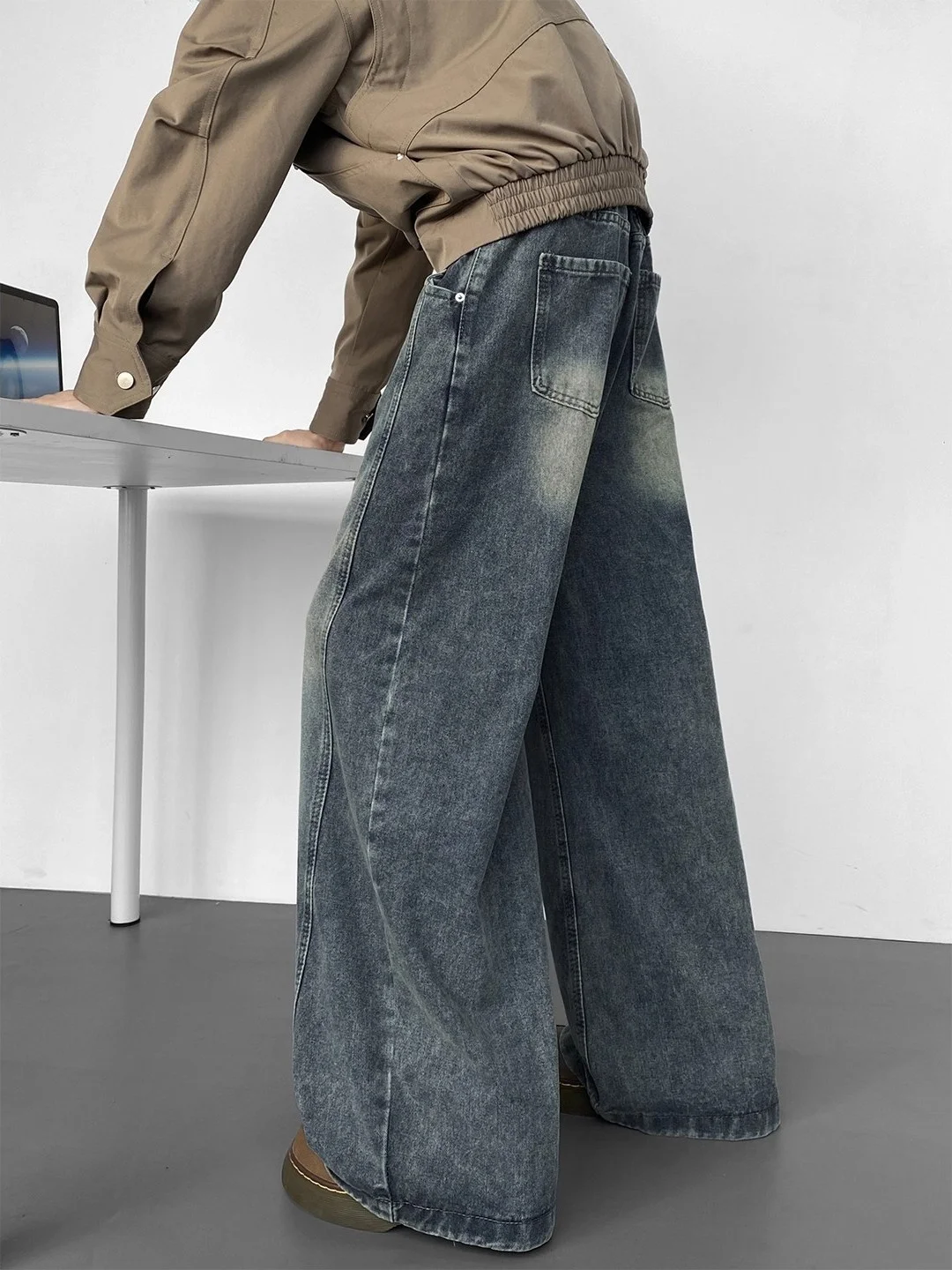 

Мужские зимние джинсы свободного кроя с начесом, широкие штанины, прямой крой, молодежный тренд, смесь полиэстера и хлопка