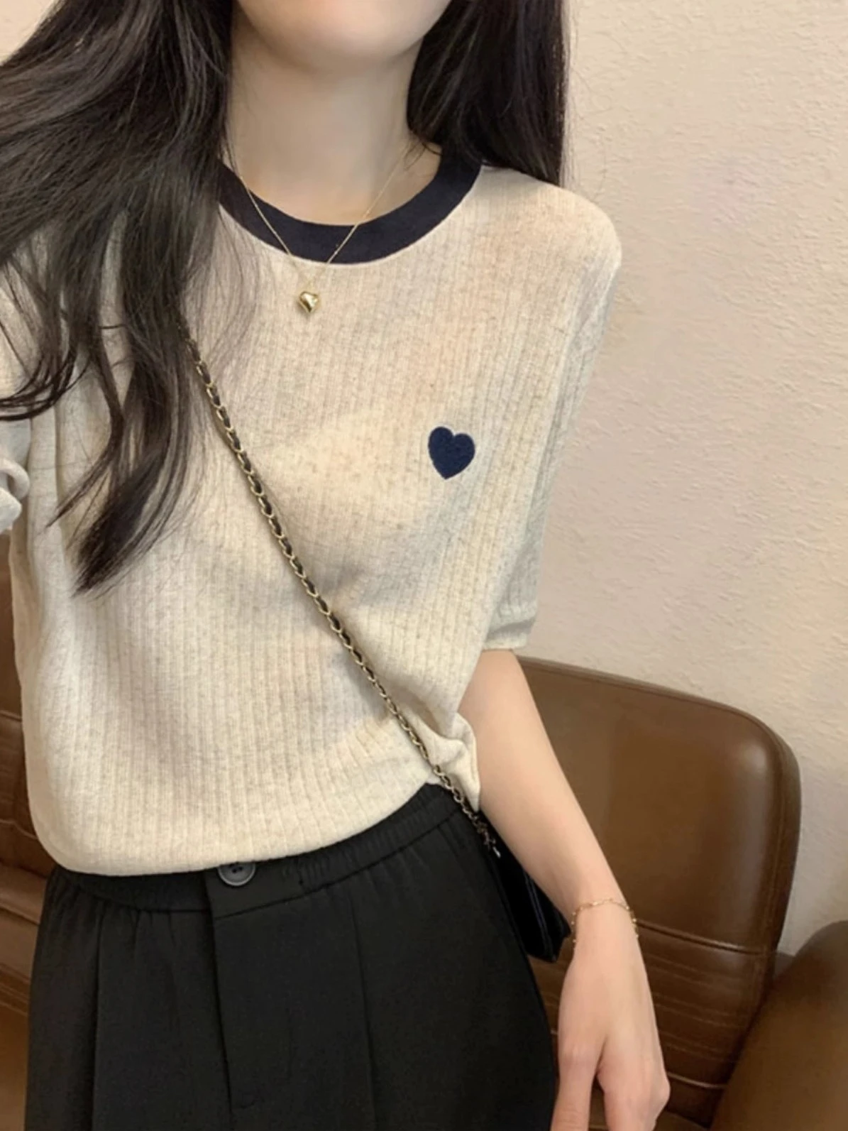 

Knit Short Sleeve T-Shirt Women Summer Loose Lightweight Embroidery Design Love Heart Pattern Korean Style Casual Fashion Top