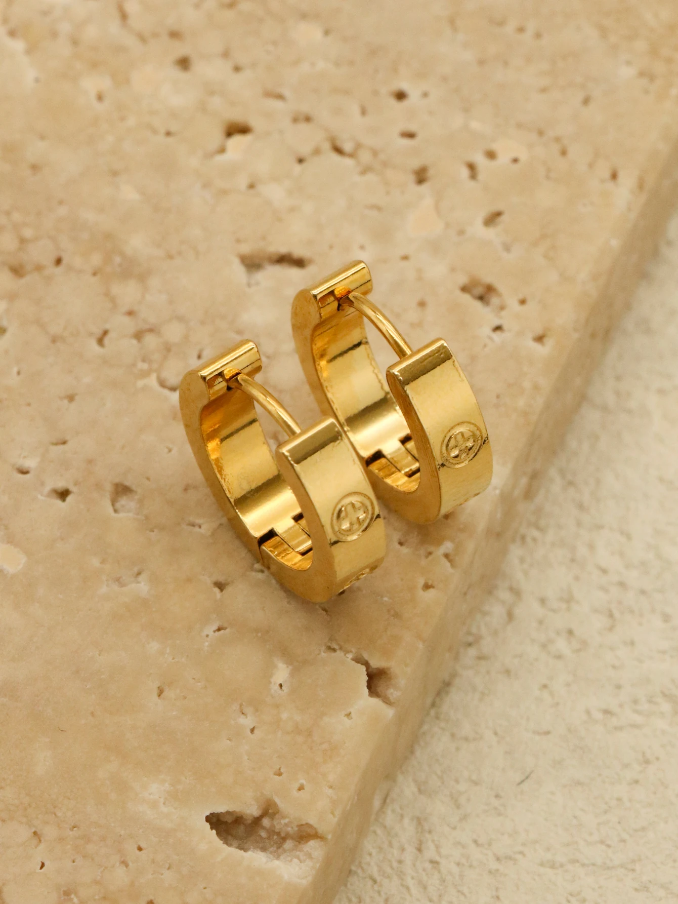 2024 PZPC Fashion Stainless Steel Classic Women Lady  Earrings Cross Earrings Golden Color