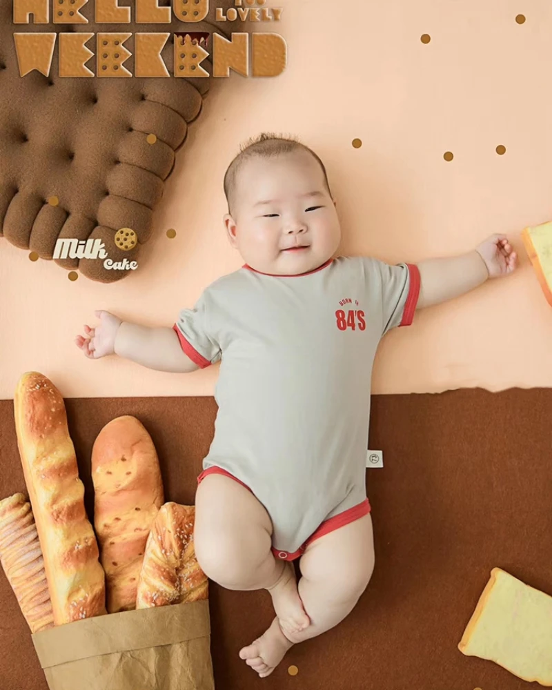 Bread and Biscuit Theme Cinema Photography Clothing Hundred Days Male and Female Baby Photography Theme baby photography props