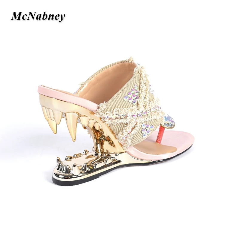 

Woman Open Clip Toe Metal Teeth Strange Heel Slippers Flip-Flops Rhinestone High Heel Sandals Giant Teeth Shaped Ladies Shoes