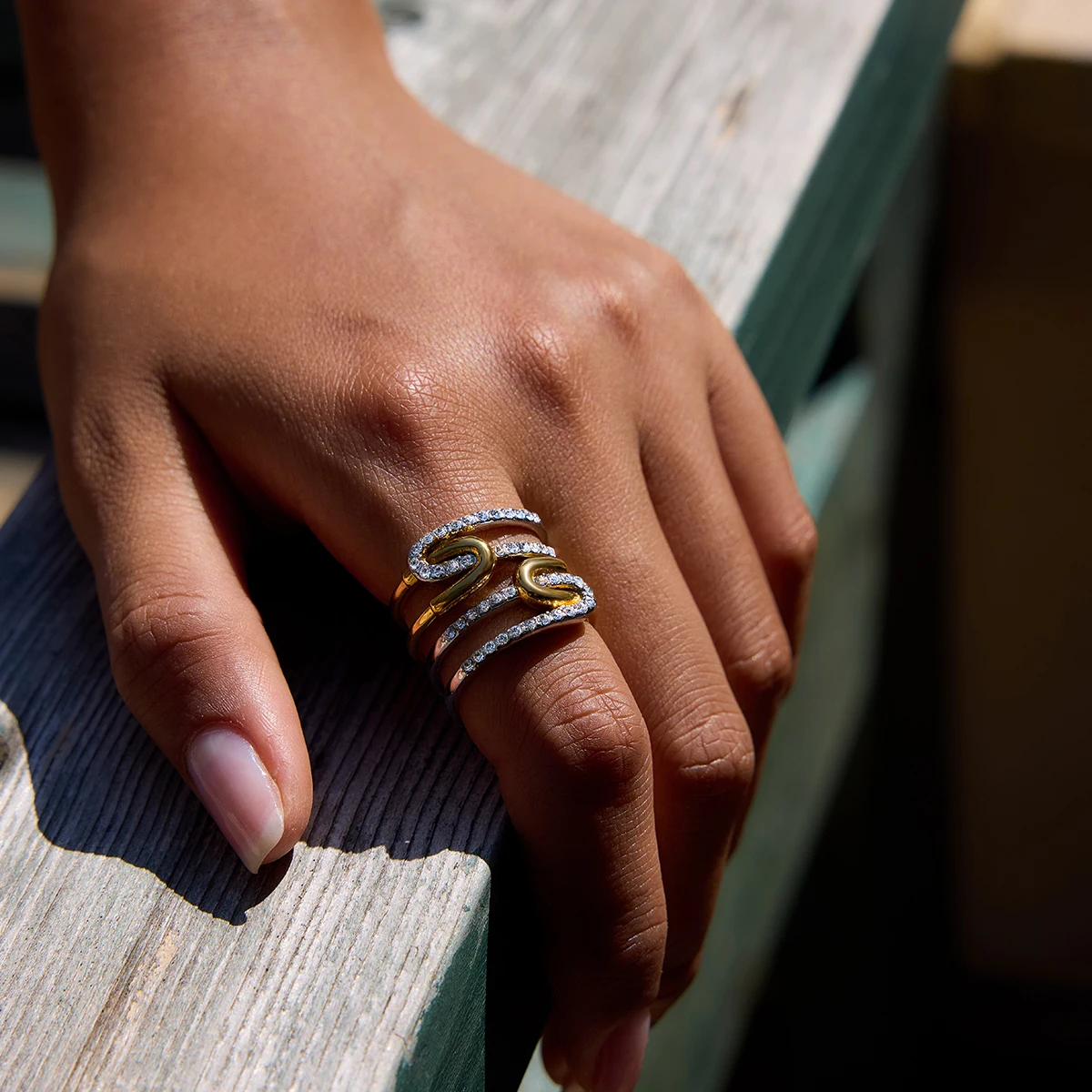 

AIKOER Minimalist Two Tone Wrapped Band White Rhinestone Paper Clip Ring Stainless Steel Geometric Stackable Ring Women's Access