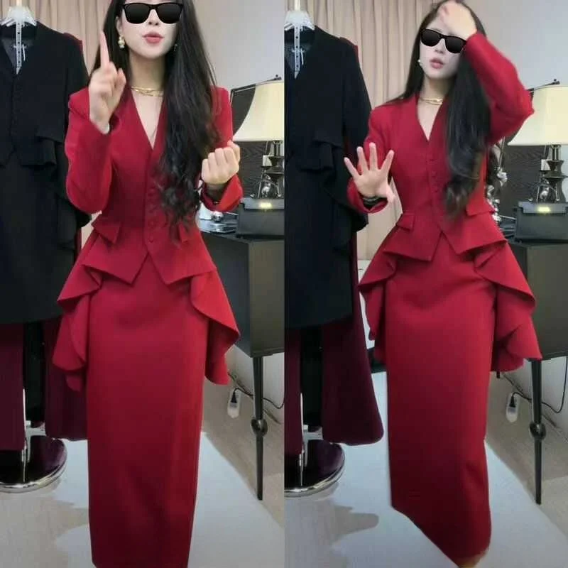 

Однотонный костюм с воротником, топ и юбка, комплект из двух предметов, модная осенняя коллекция для похудения, европейский стационарный бренд Long Sve...