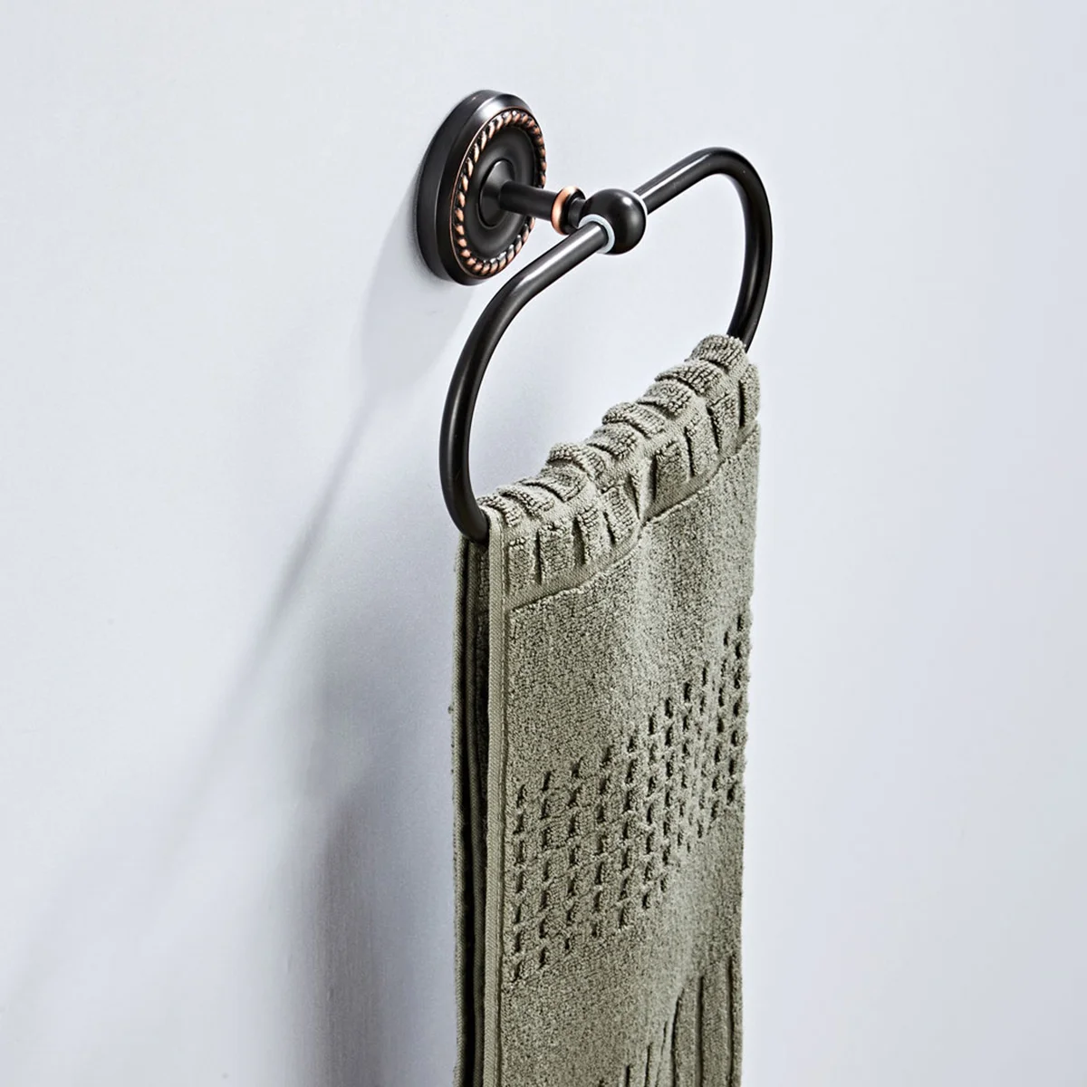 Elegante portasciugamani ovale nero per montaggio a parete, portasciugamani da bagno, resistente alla ruggine, salvaspazio, accessorio moderno