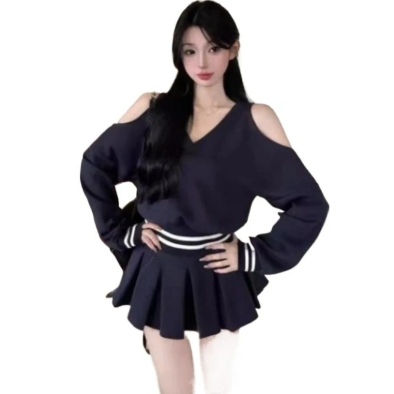 

Спортивный костюм American Spice Girl в стиле ретро: толстовка с открытыми плечами и длинными рукавами, плиссированная юбка, комплект из двух предметов для весны