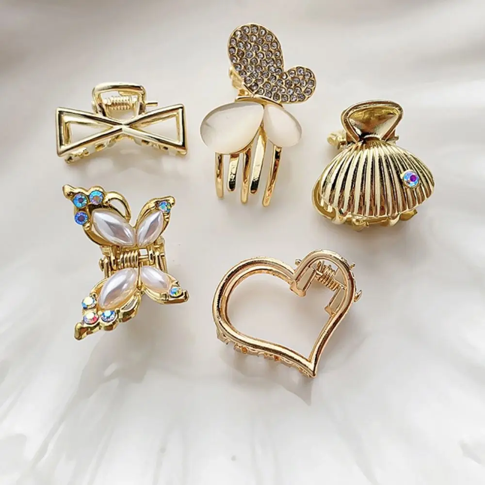 Small Hollow Starfish Metal Shell Hair Claw Clips Simple Mini Gold Geometric Bangs Barrettes Crab Clip for Women Girls Daily