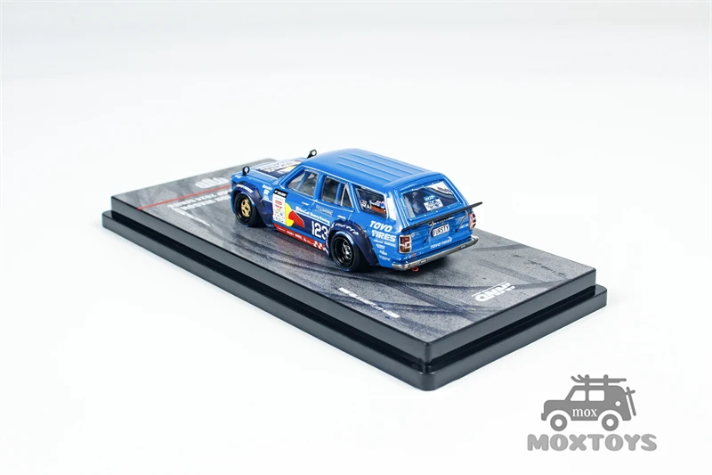 INNO 1:64 MAD MIKE 1976 RX3 스테이션 왜건 D1GP 2024 블루 # 23개의 다이캐스트 모형 자동차