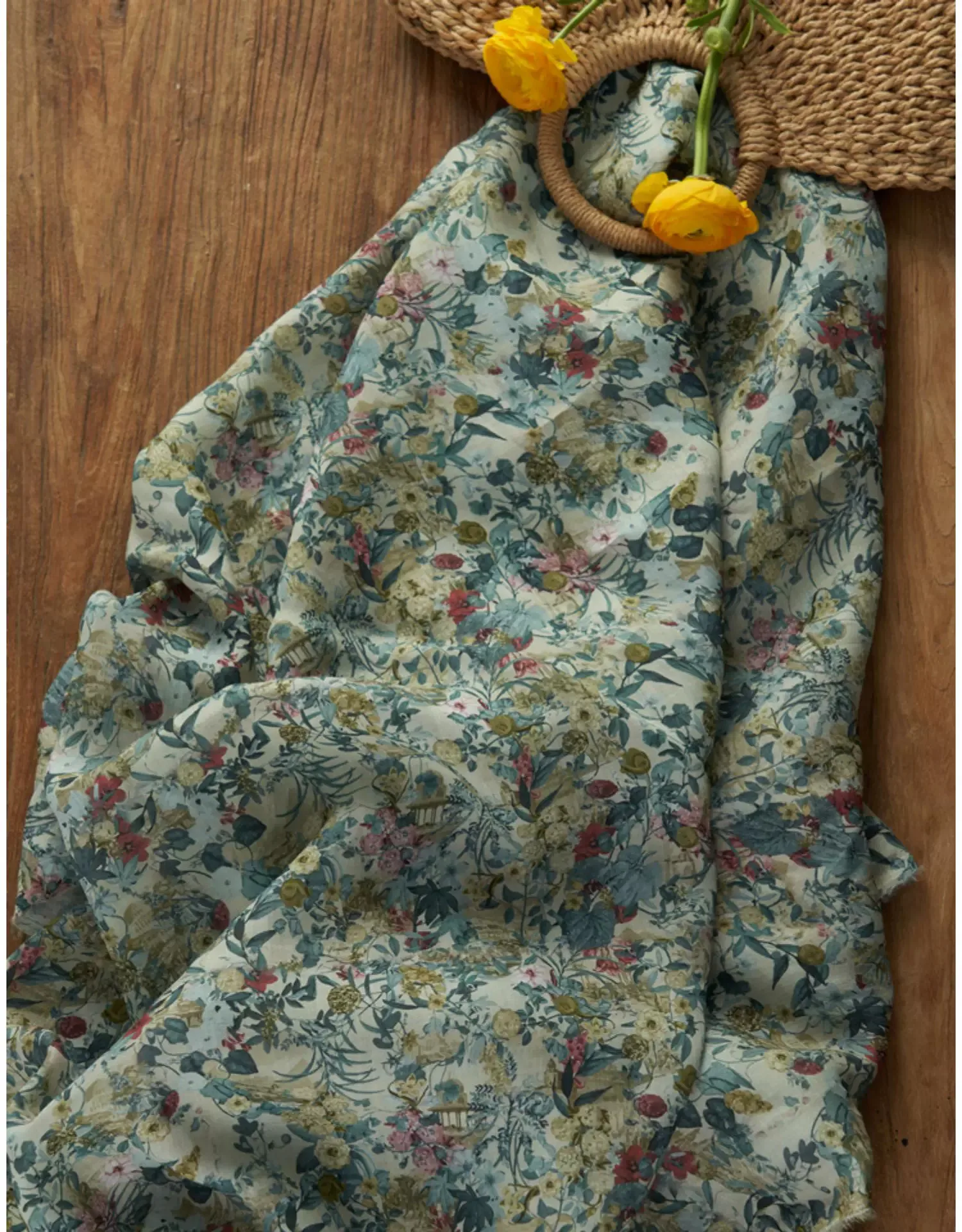 

1yard High count pure ramie fabric Fashion unique cheongsam dress robe shirt fabrics for clothing floral print sewing