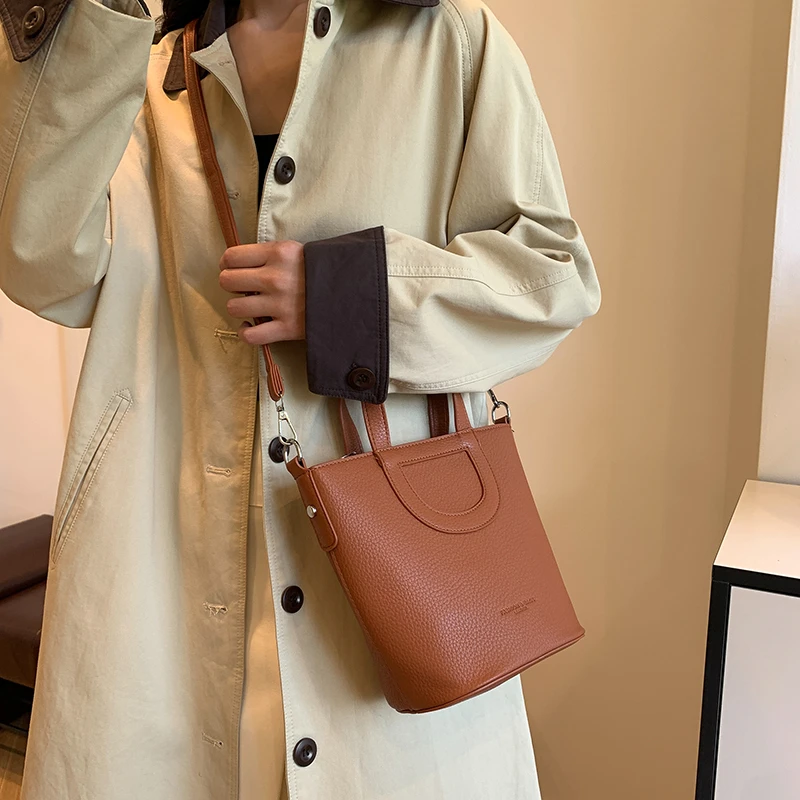 

Spacious Women's Tote Bag in Premium Leather: Designer Inspired Elegant Handbag, Luxury Shoulder Carry Ladies Bag