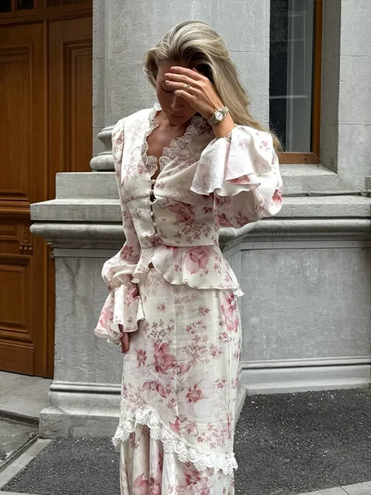 

Women's 2025 Autumn Suit: Elegant Lace Top & High Waist Pleated Long Skirt Set, V-Neck Ruffles