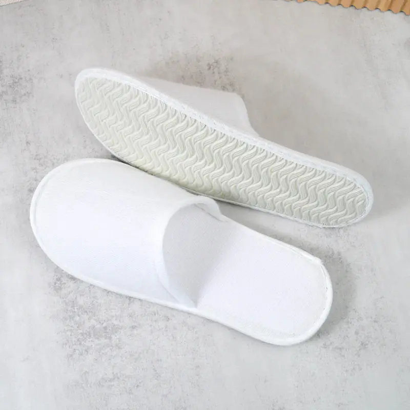 Disposable Hotel Slippers  Non Slip Thick Sole Indoor Guest Slipper for Spa Homestay Travel Bathroom Use