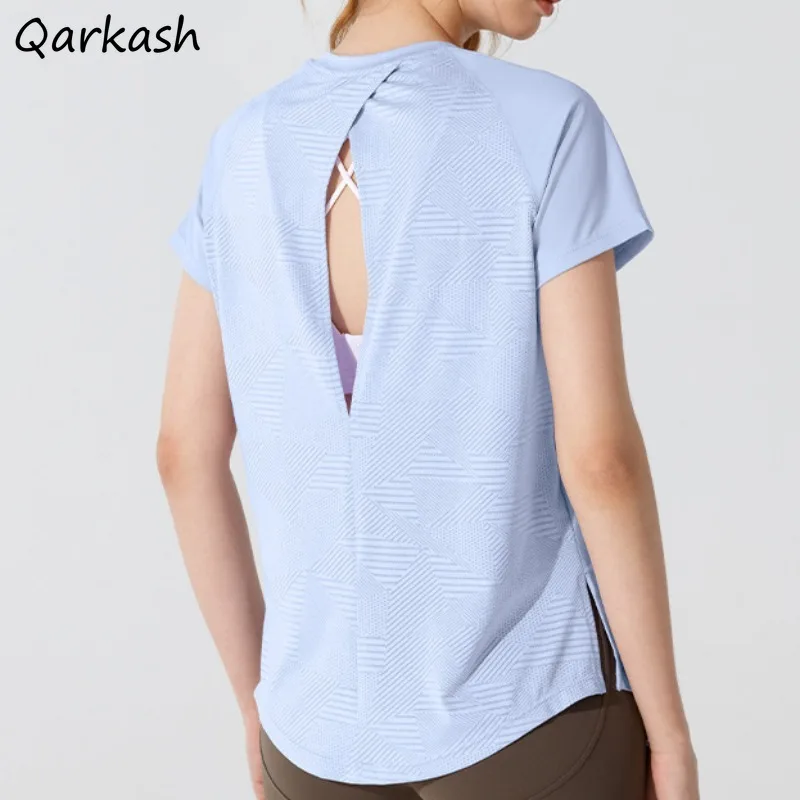 

Футболки с отверстиями для женщин, тонкие летние однотонные минималистичные повседневные футболки с короткими рукавами, шикарные дышащие модные студенческие футболки для девочек