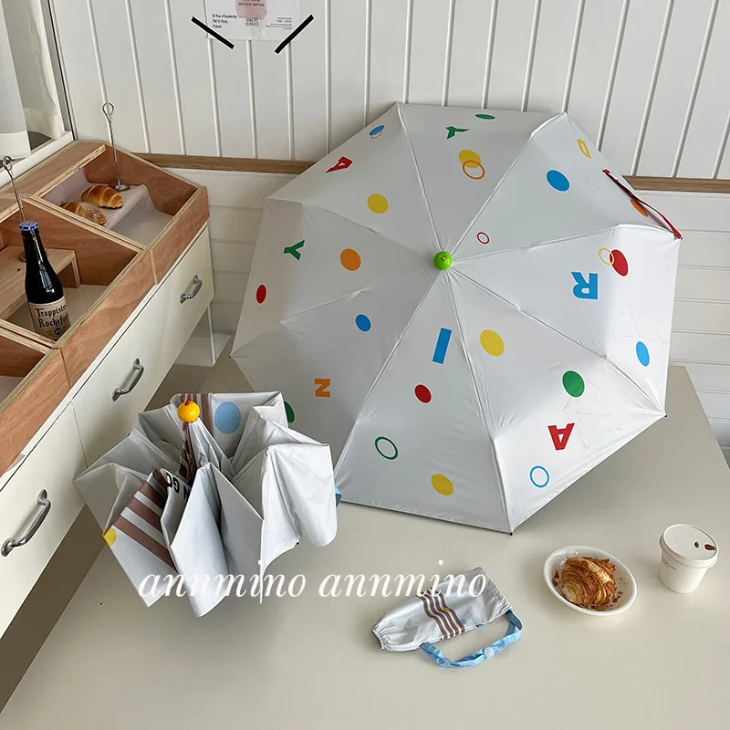 

«Складной зонт Red Boots — зонтик с защитой от ультрафиолета для женщин, компактный дорожный щиток от солнца и дождя — стильный дизайн ручки для носа»