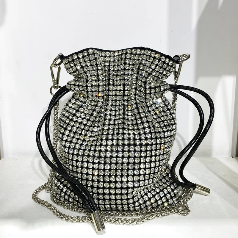 Shiny Evening Mini Bags For Women Luxury Designer Mobile Phone Bag 2023 New In Mosaic Hollow Imitation Diamond Chain Crossbody