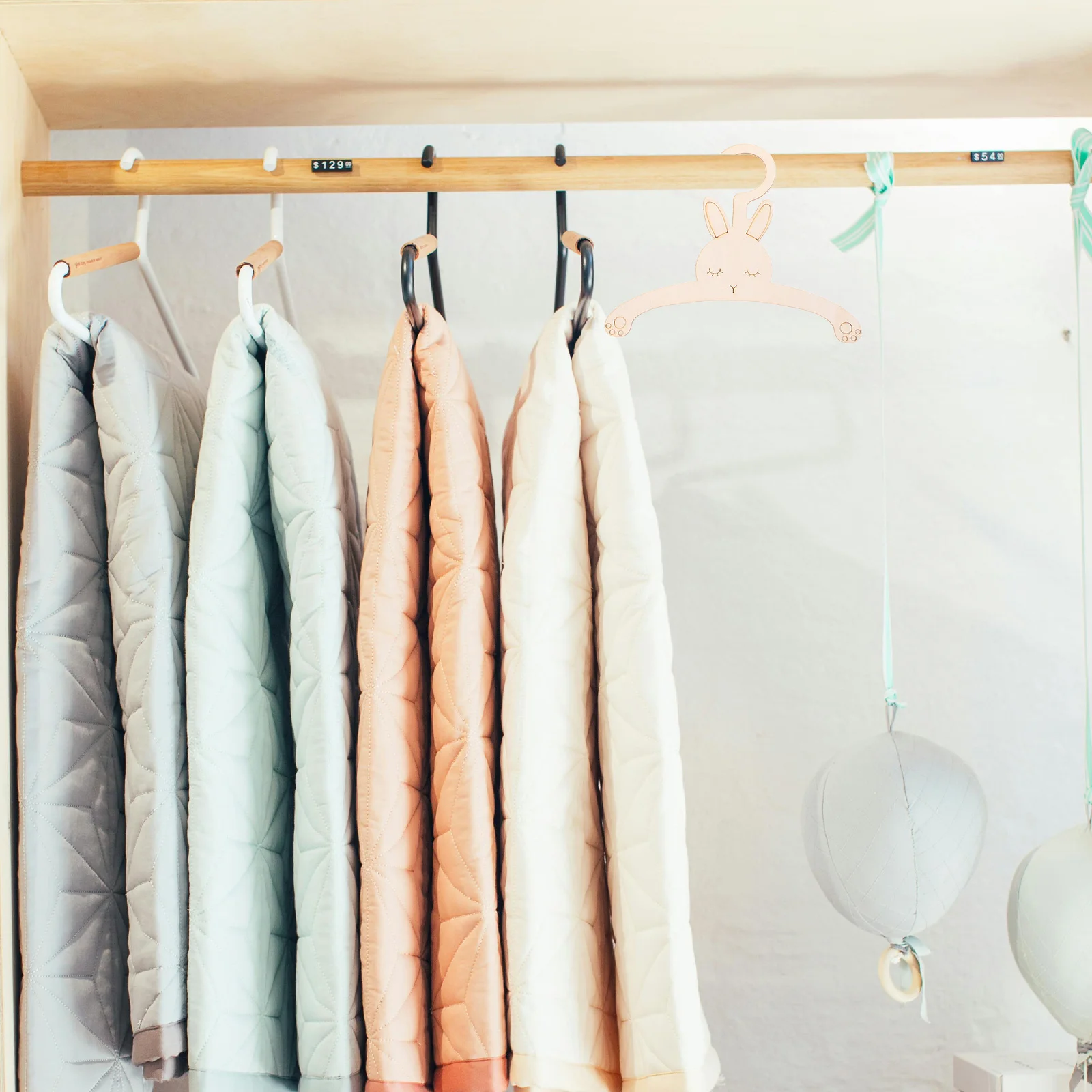 

5pcs Rabbit Shape Wooden Hangers Kids Room Nursery Clothes Organizer Toddler Wardrobe Storage Animal Design