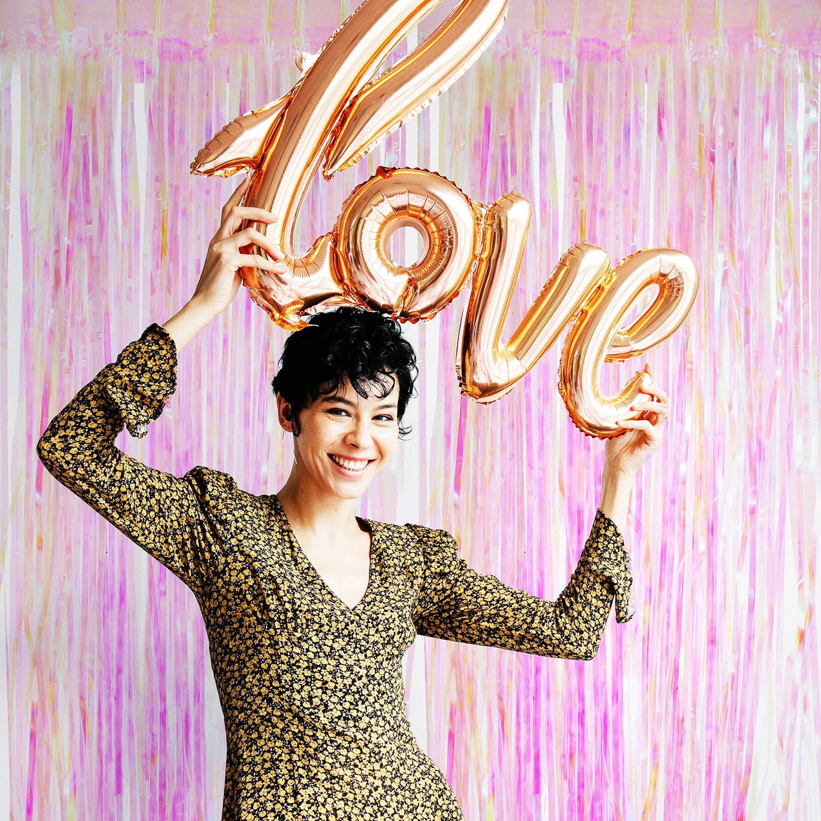 

3Pcs Rainbow Foil Door Curtains Iridescent Fringe Streamers for Party Photo Backdrop Wall Decorations Tassel Streamer Curtain