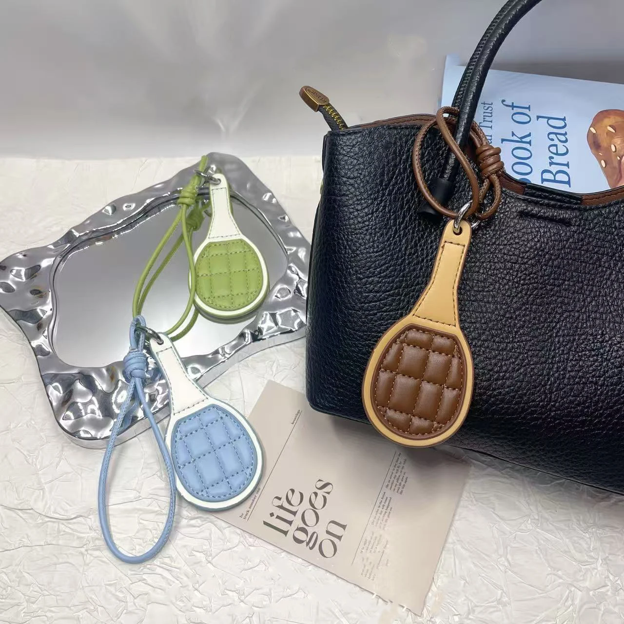 Lihat Lainnya — Fashion Jewelry