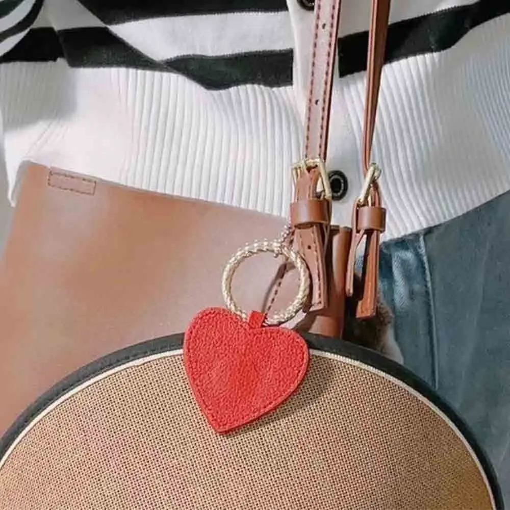 Heart Pu Leather Magnetic Hat Clip Portable Hat Storage Wallet Buckle Love Shape Hat Holder Hanging on Bag Anti-lost Outdoor