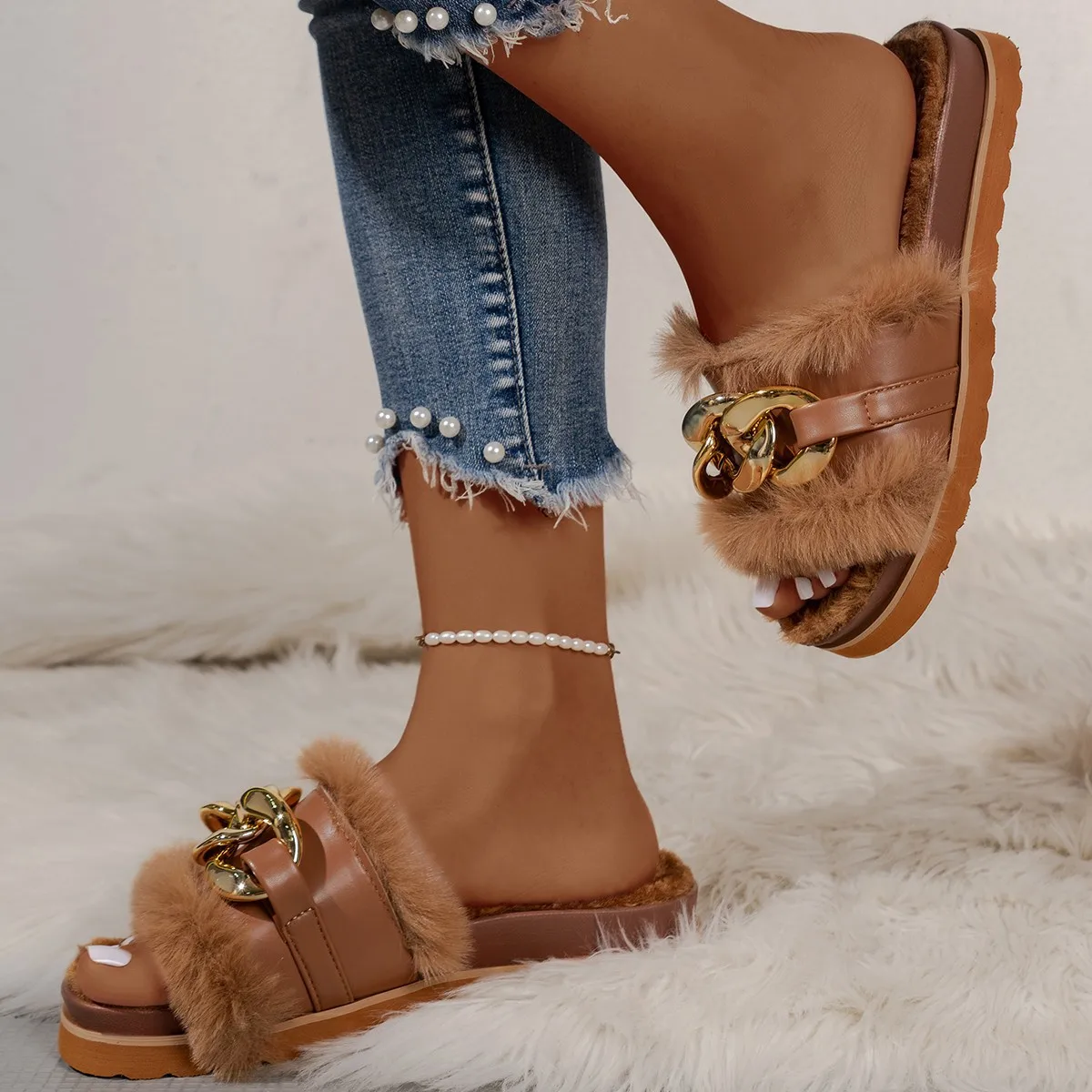 2024 Women Autumn/Winter New Luxury Brand Metal Buckle Hairy Slippers Chain Slippers Home Sandals Fashion Slippers - view 4