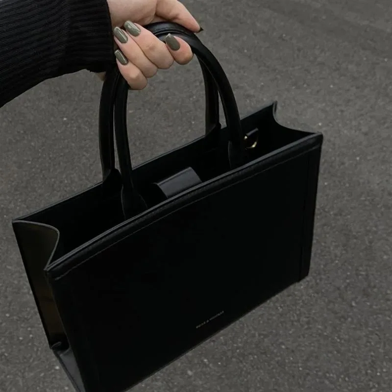 Advanced tote bag, new fashionable handbag, large capacity commuting briefcase
