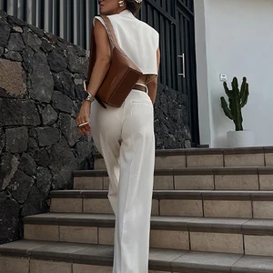 Regata branca e calças definido para as mulheres, coletes sem mangas, decote em v, curto, plissado, escritório, todo o jogo 8 principais vendas conjunto branco calça e cropped - №2