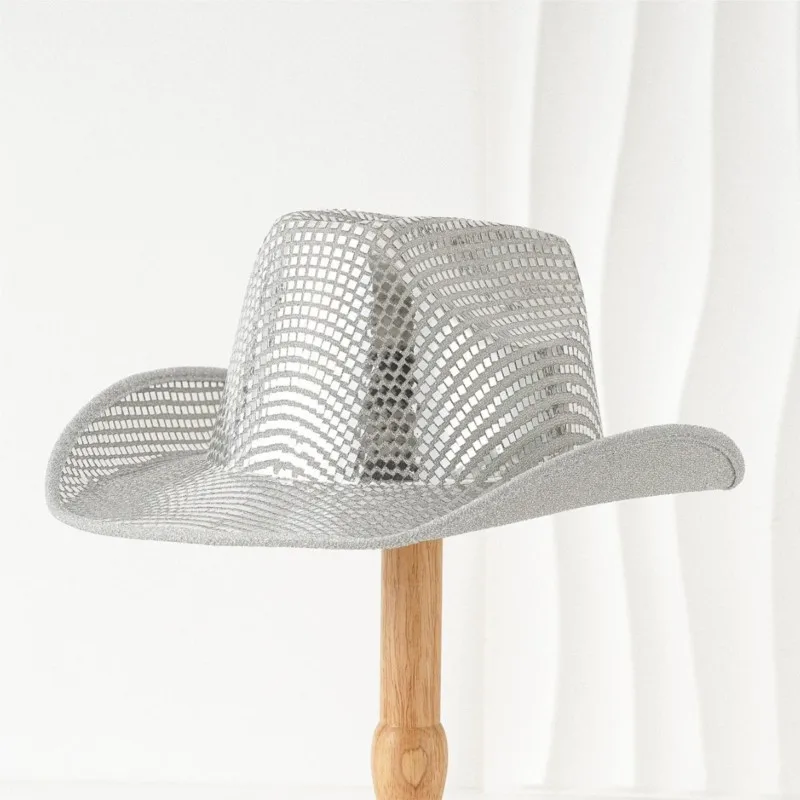 

A gender-neutral female hat with silver sequins and style for music performances
